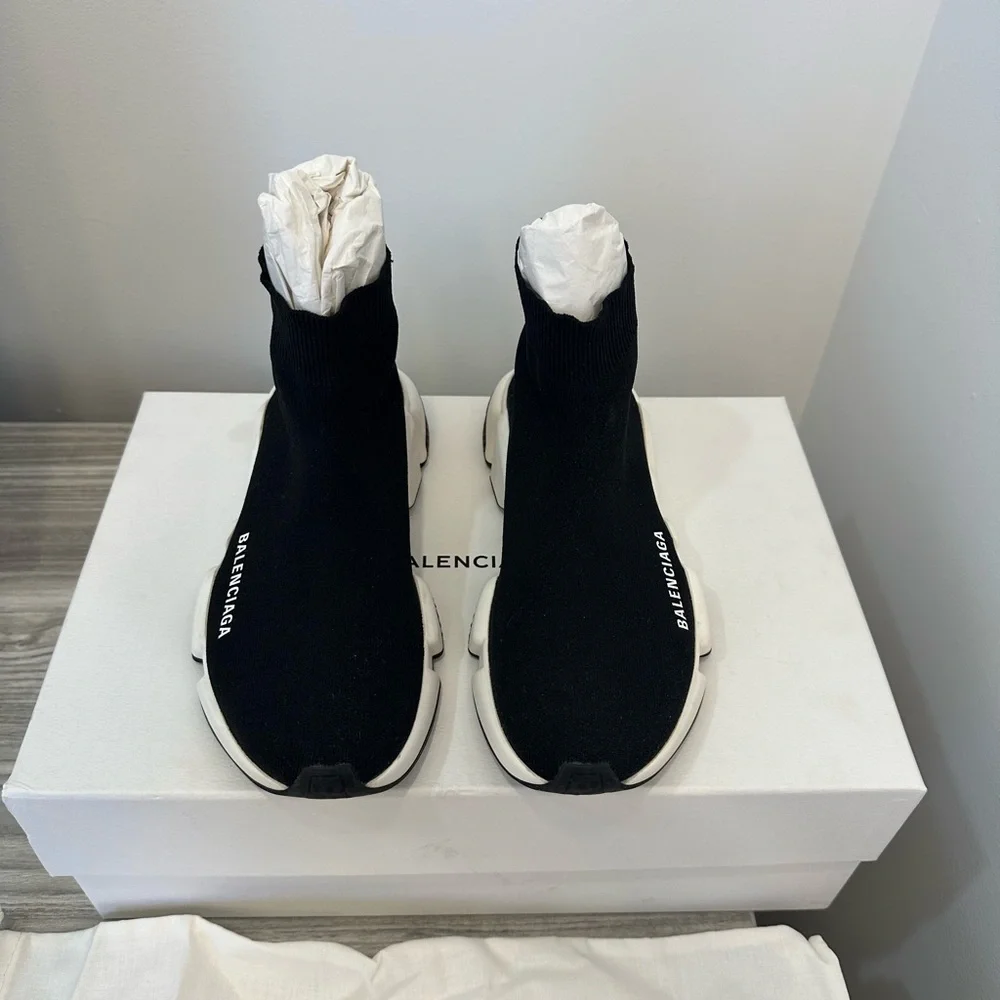 Balenciaga Running Shoes - Picture 2 of 9